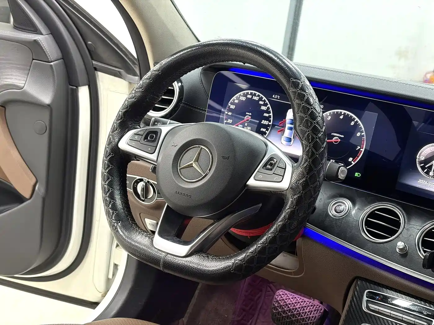 Mercedes-Benz E-Class 2016 E 300 L Sport Fashion Type фото 10