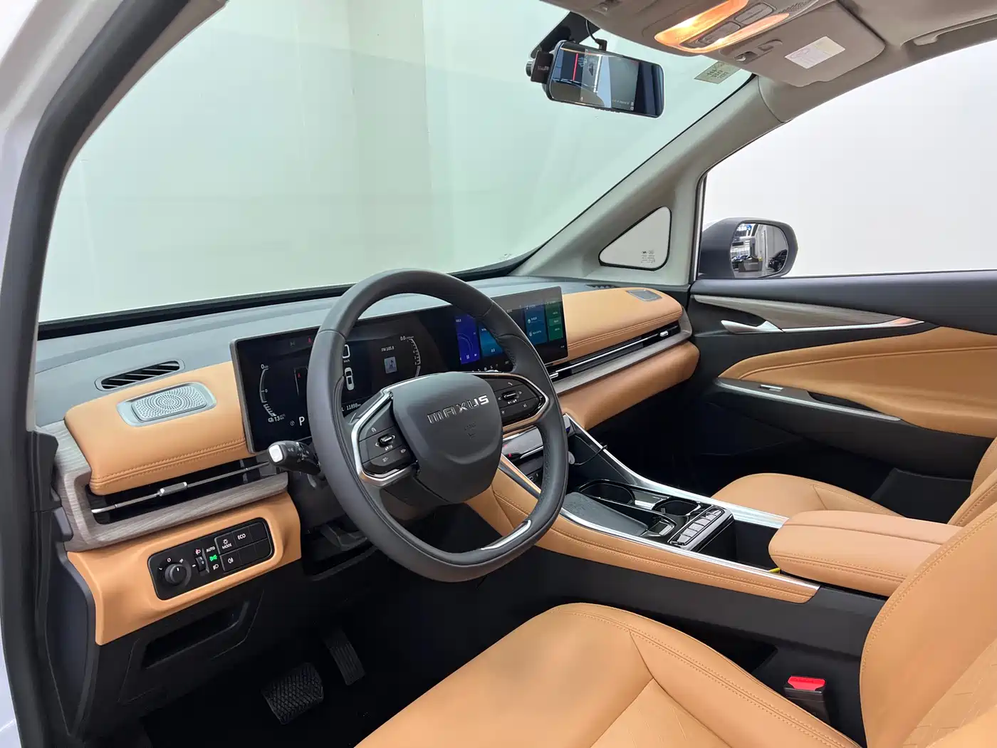 SAIC Maxus Maxus G50 PHEV 2025 Pilot Edition фото 14