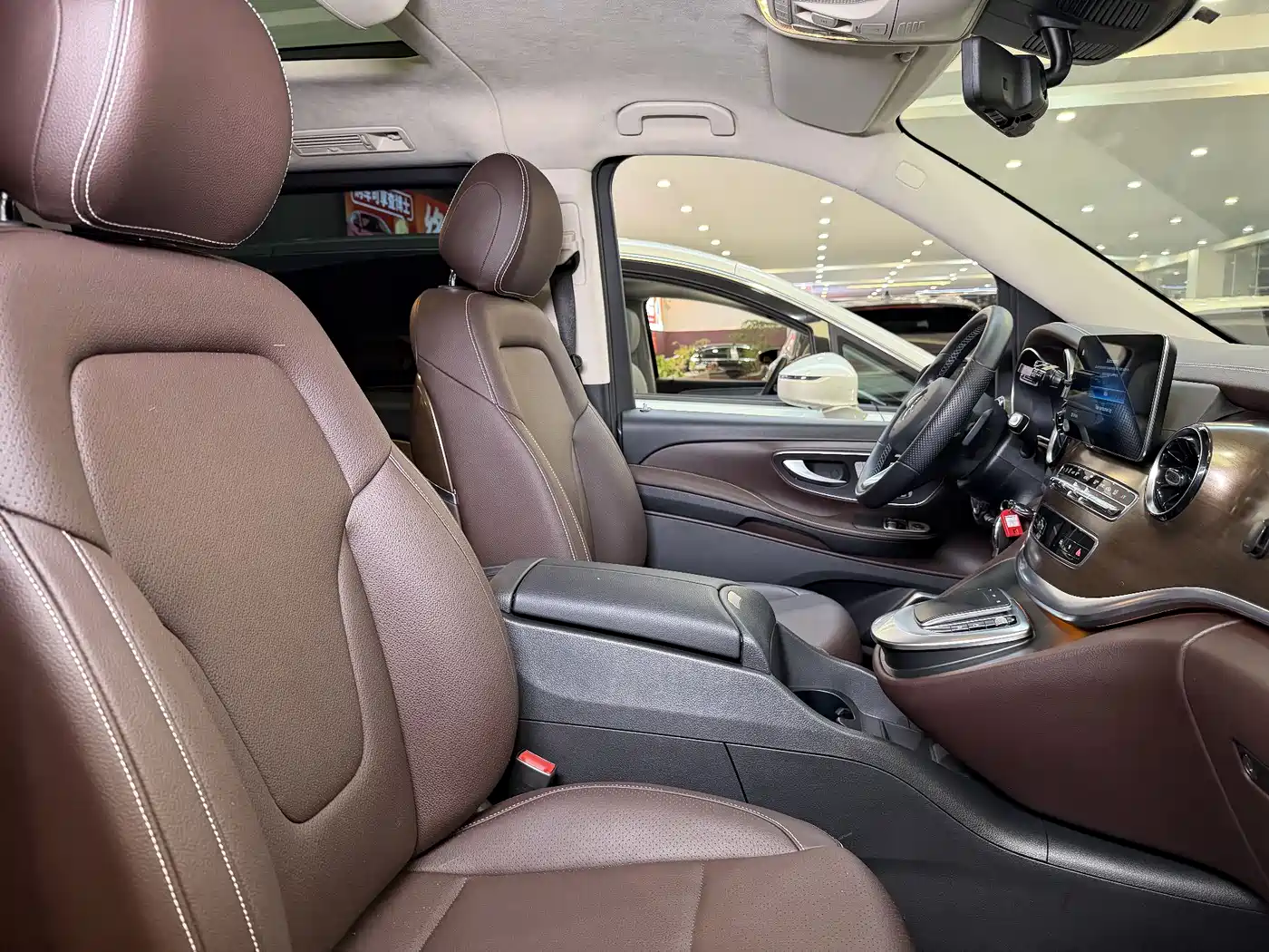 MERCEDES-BENZ V CLASS