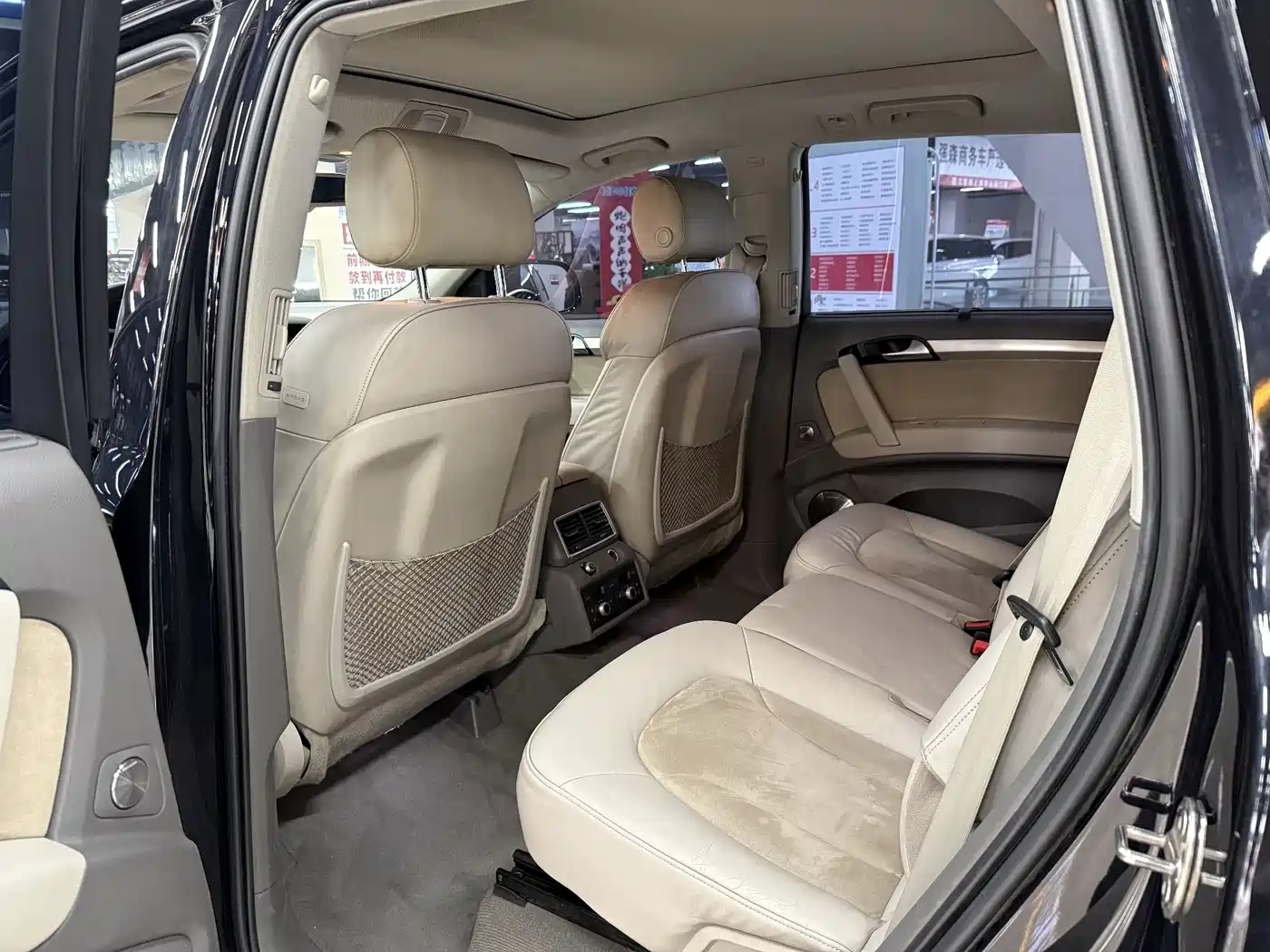 Audi Q7 2010 3.6 FSI Technology Off-road Limited Edition фото 9