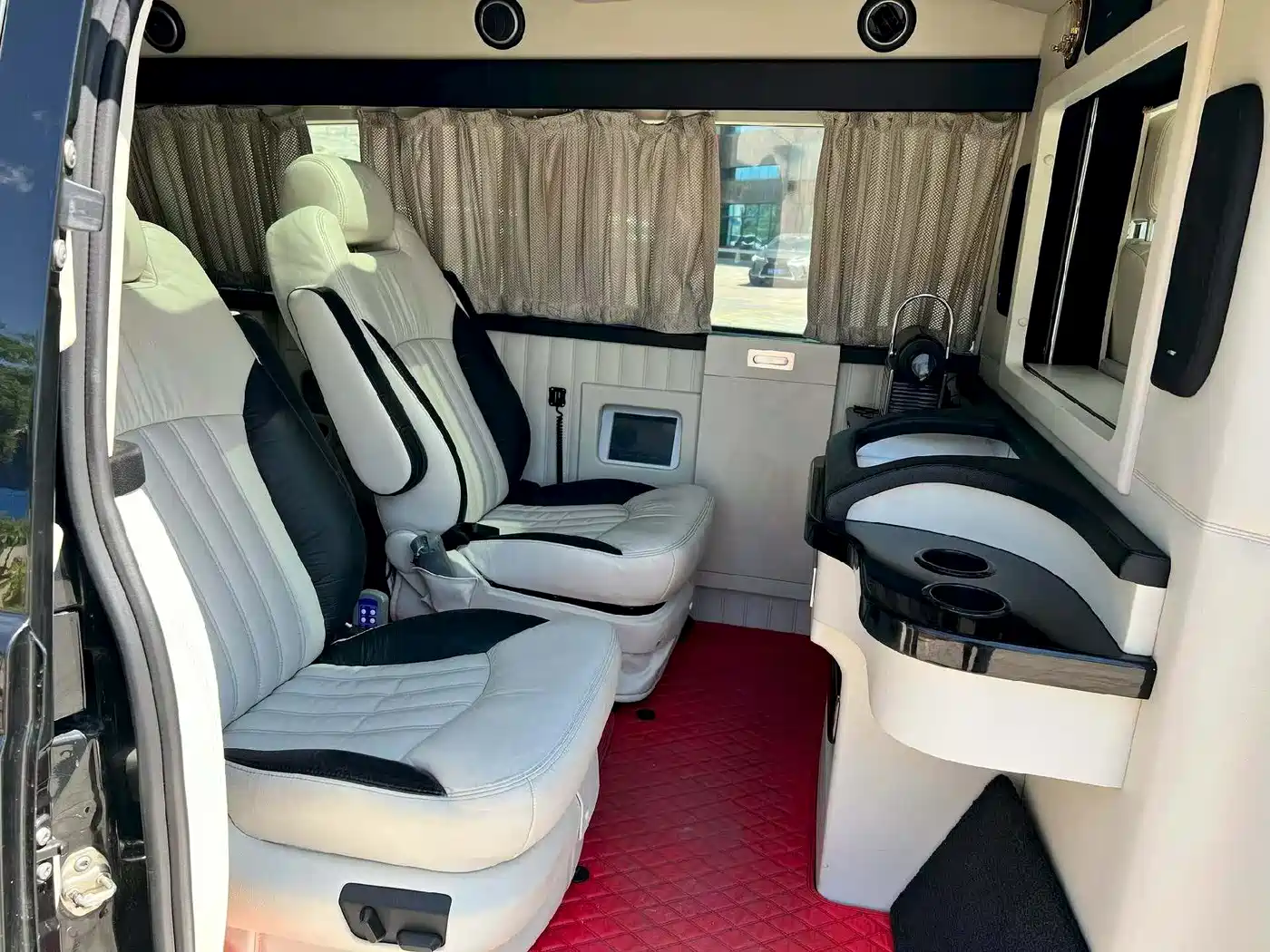 Mercedes-Benz Vito 2011 2.5L Business Edition фото 4