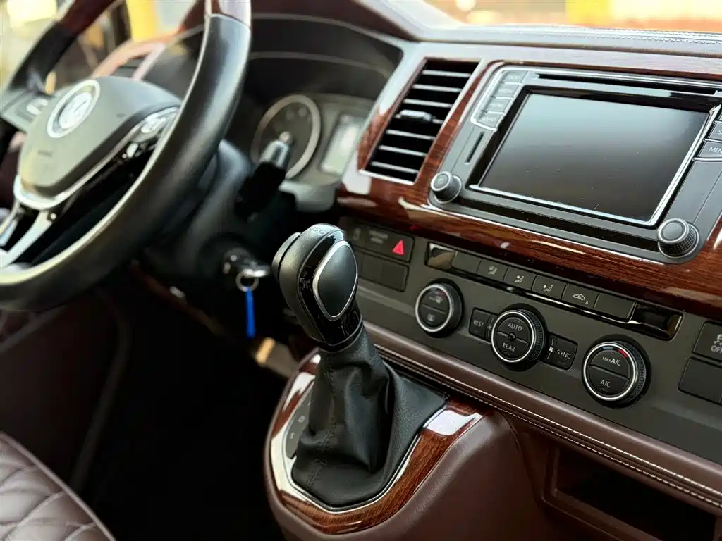 Volkswagen Caravelle 2019 2.0TSI 4WD Luxury 7-seater фото 30