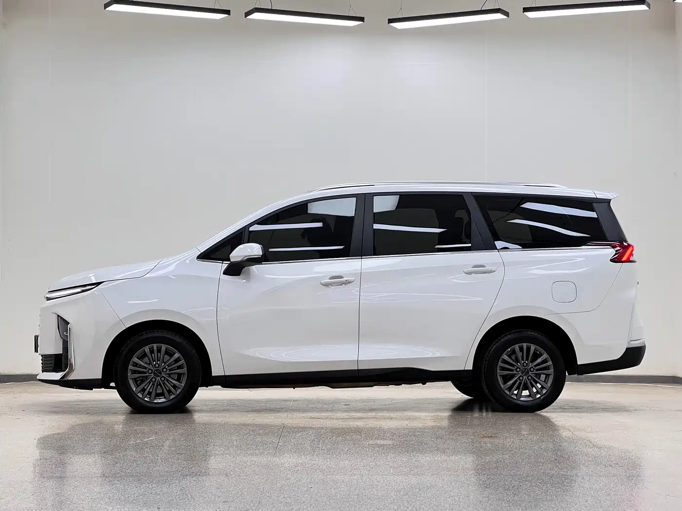 SAIC Maxus Maxus G50 PHEV 2025 Pilot Edition фото 4