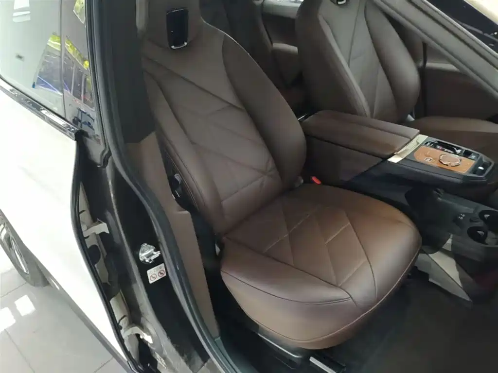 BMW iX 2022 xDrive40 фото 25