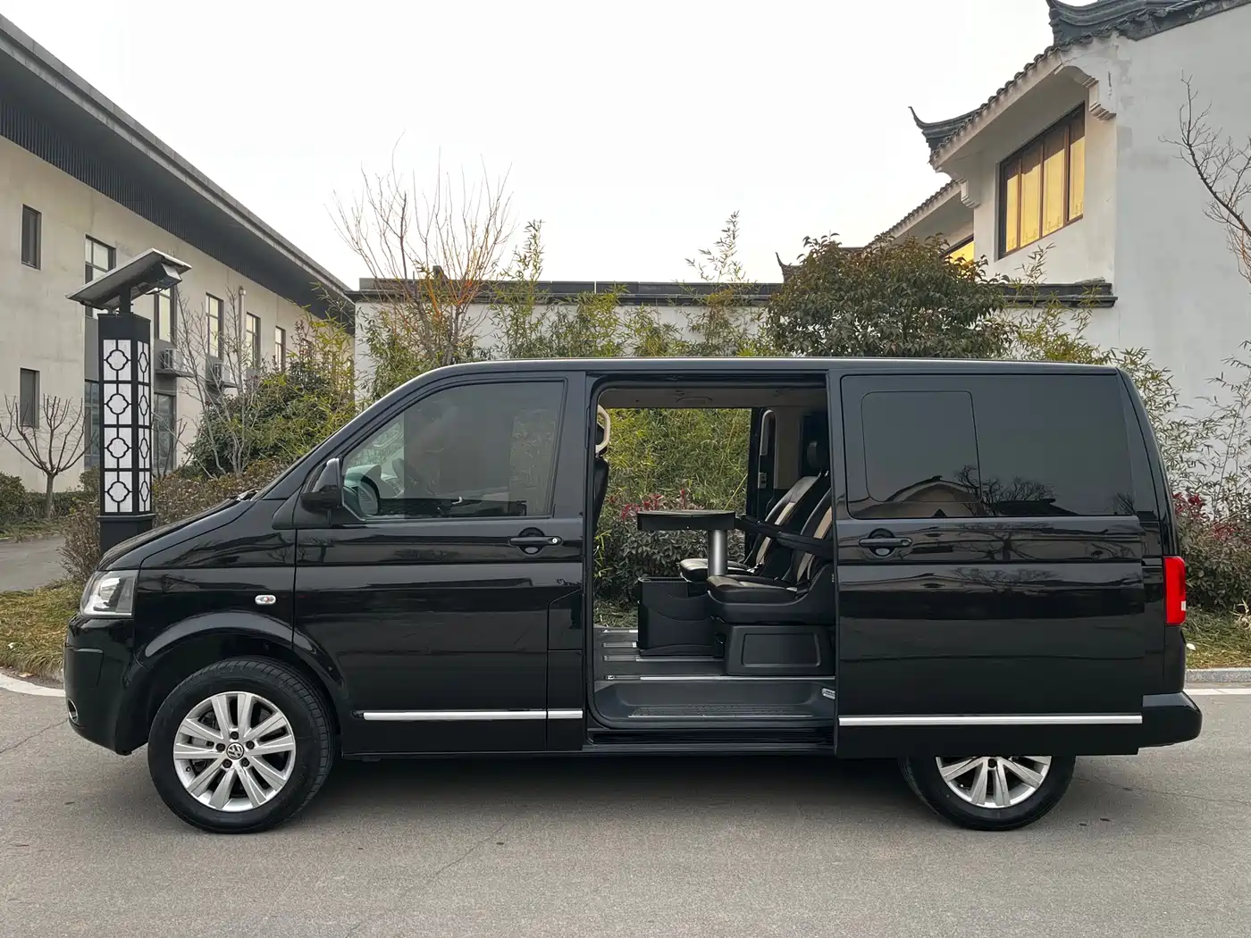 Volkswagen Multivan 2012 2.0TSI 4WD Premium фото 5