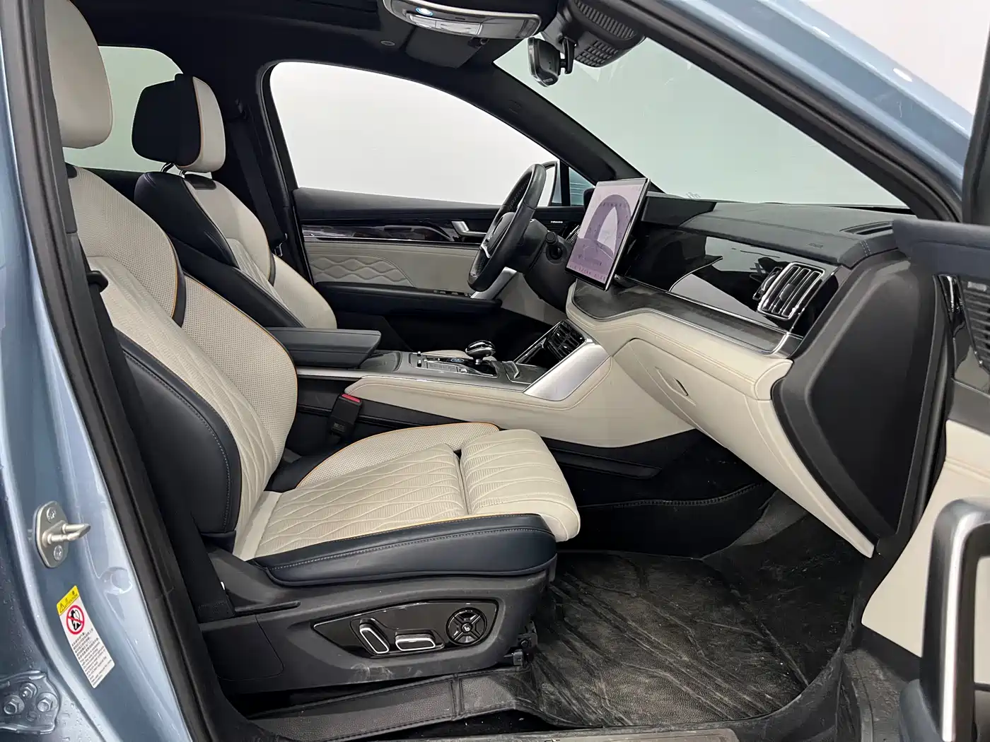 BYD Tang New Energy 2024 DM-p Champion Edition 215KM AWD Flagship фото 12