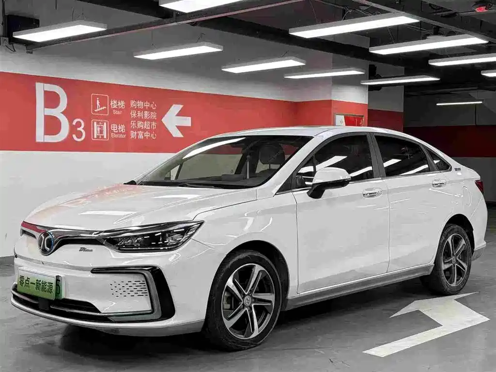 BAIC Beijing EU5 2019 2018 R500 Smart Wind Edition