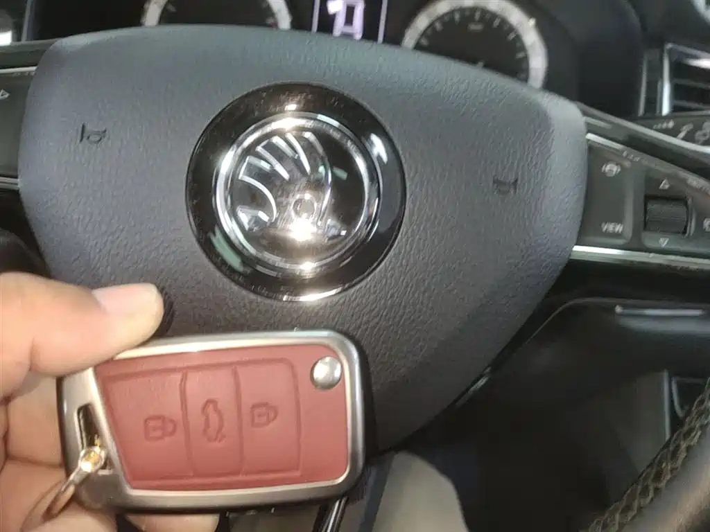 Škoda Kodiaq 2018 Facelift TSI330 7-seat 2WD Luxury Tech Edition фото 9