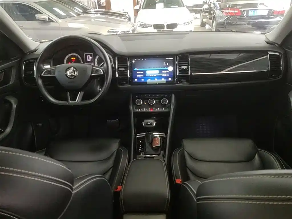 Škoda Kodiaq 2018 Facelift TSI330 7-seat 2WD Luxury Tech Edition фото 10