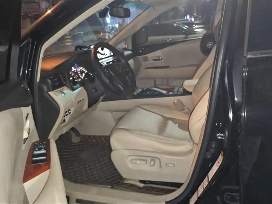 Lexus RX Classic 2009 Model 350 Luxury Edition фото 9