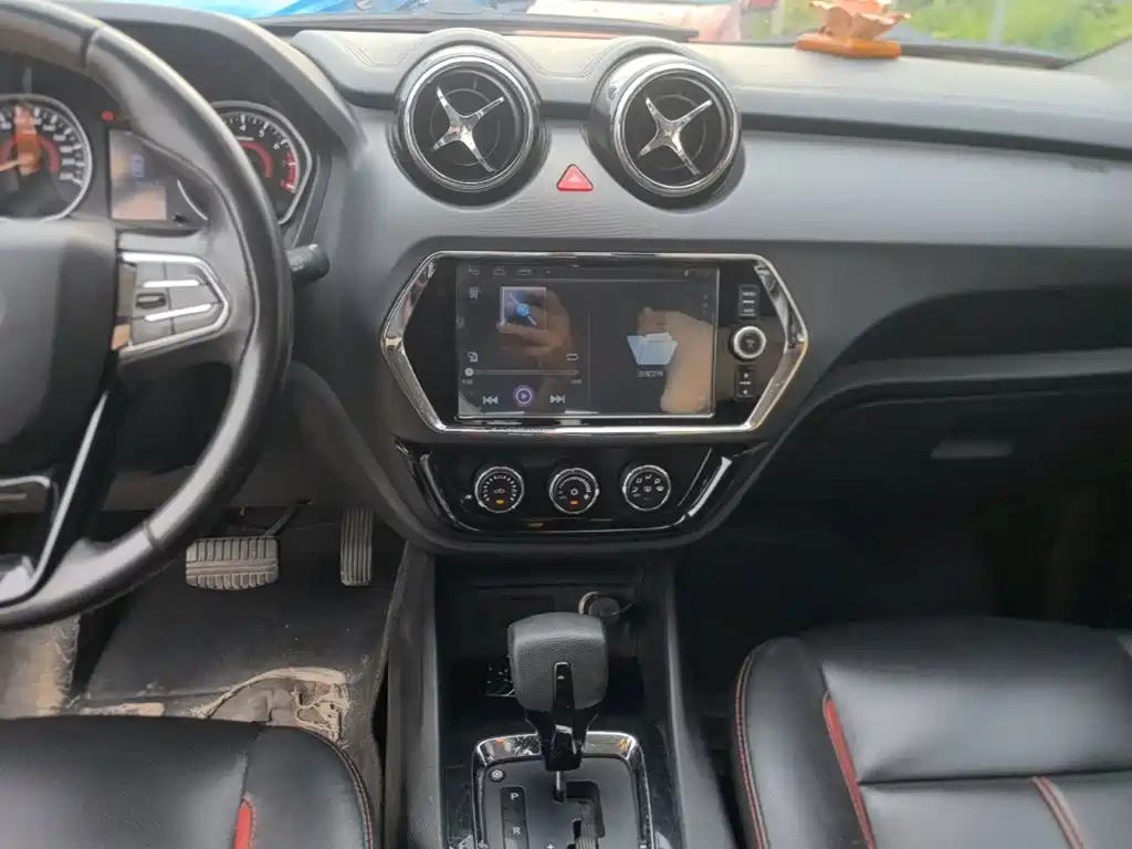 Soueast DX3 2018 2016 Model 1.5T CVT Flagship Type