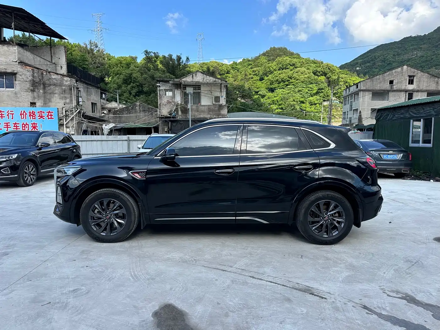 Hongqi HS5 2023 2.0T Flag Enjoy Pro Edition фото 2