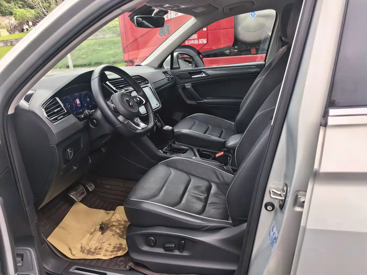 Volkswagen Tiguan L 2022 330TSI Automatic 2WD Smart Edition фото 9