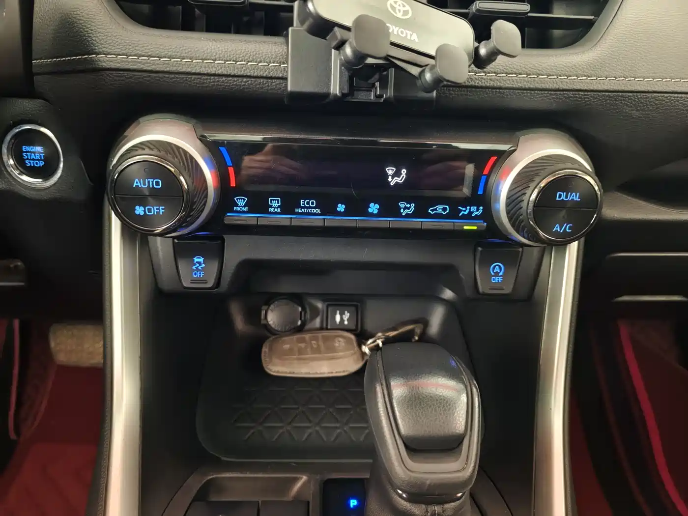 Toyota RAV4 Rongfang 2022 2.0L CVT 2WD Trend Edition фото 7
