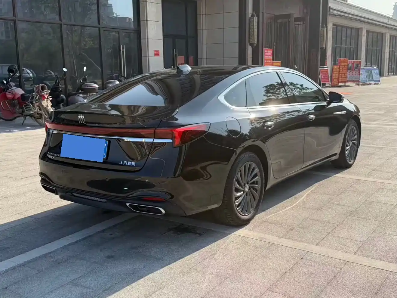 Buick LaCrosse 2025 Model 28T Platinum Edition фото 6
