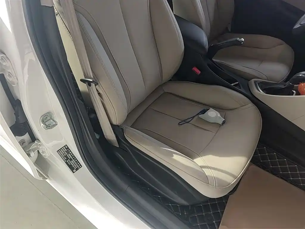 Buick Excelle 2021 Exemplar 1.5L Auto Elite фото 25