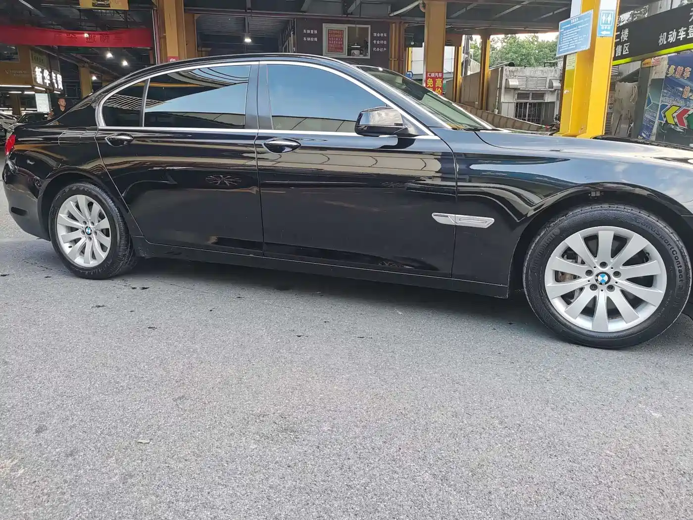 BMW 7 Series 2011 740Li Steinway Limited Edition фото 6