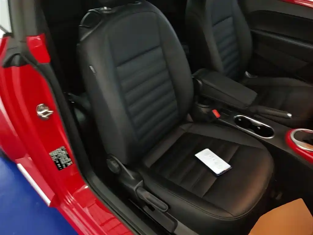 Volkswagen Beetle 2018 180TSI Easy Joy Edition фото 25