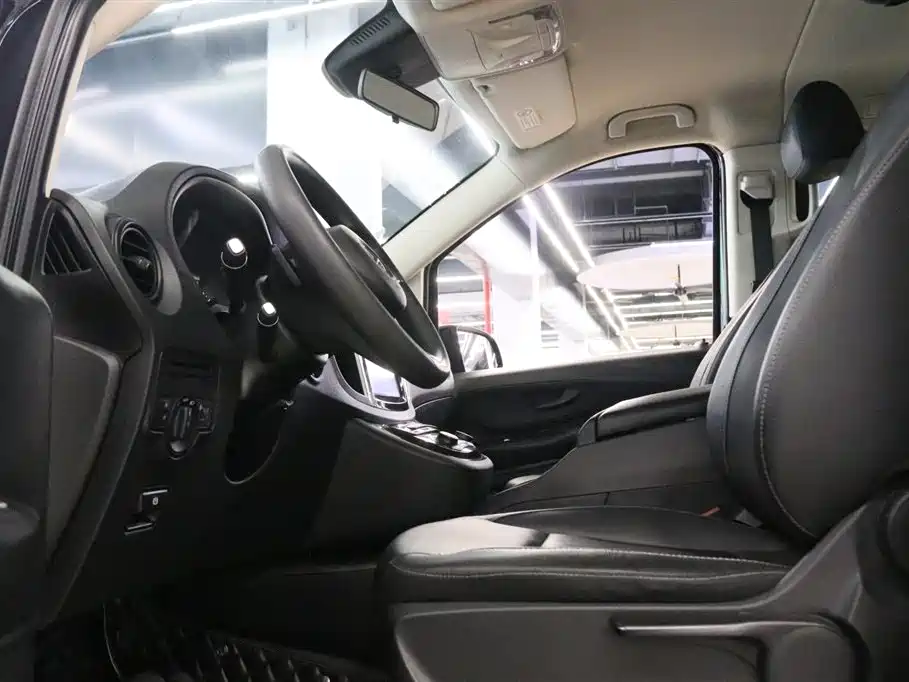 Mercedes-Benz Vito 2020 2.0T Elite Edition (7-seater) фото 13