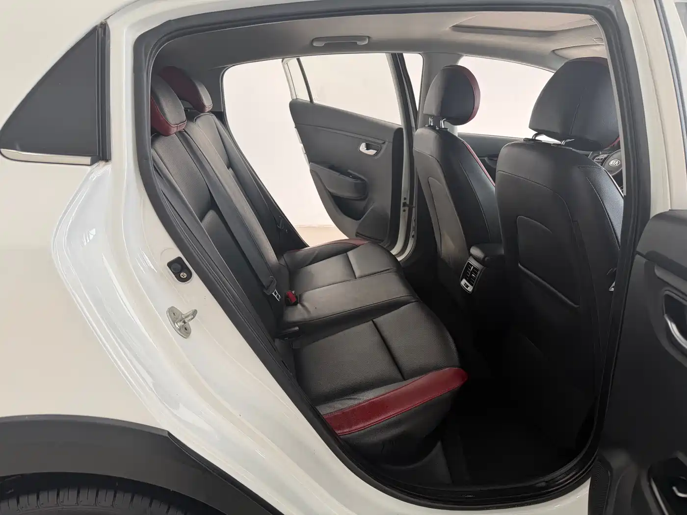 Kia KX CROSS 2017 1.4L AT GLS фото 14