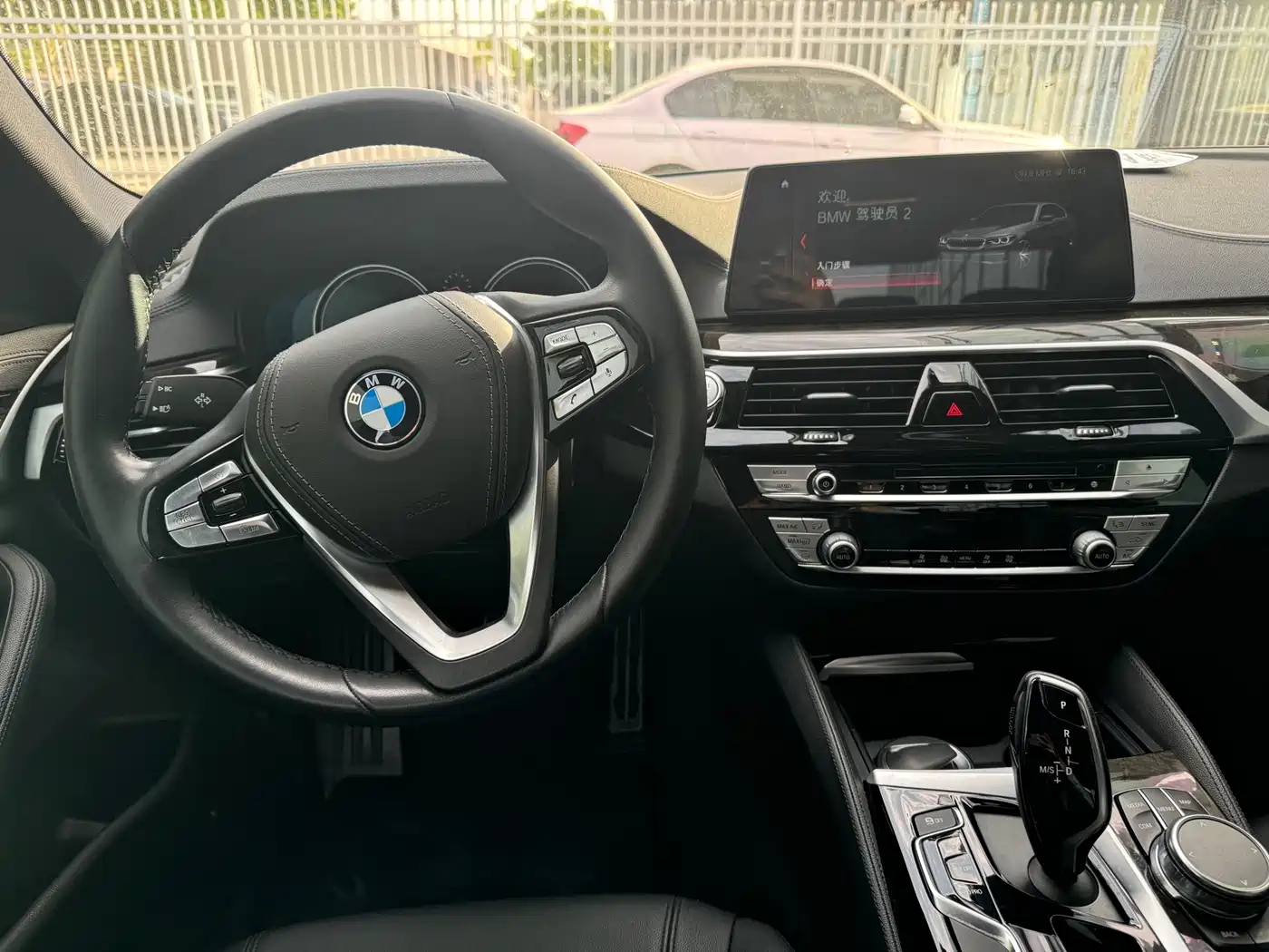 BMW 5 Series 2018 525Li M Sport Package фото 8
