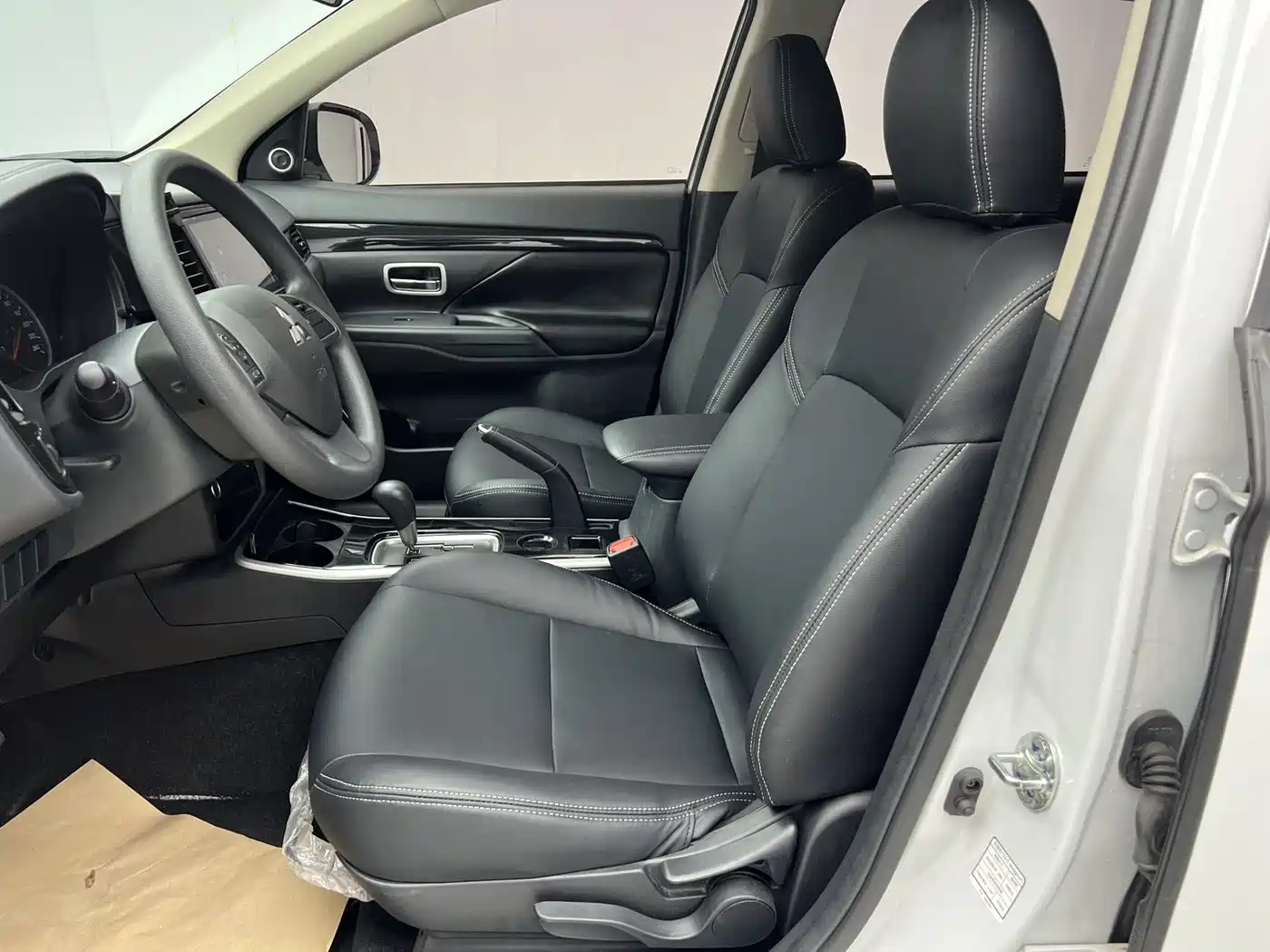 Mitsubishi Outlander 2021 Facelift 2.0L 2WD Comfort Edition 5-Seater фото 7