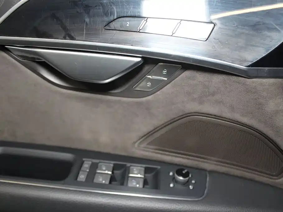 Audi A8 2021 A8L 50 TFSI quattro Comfort фото 13