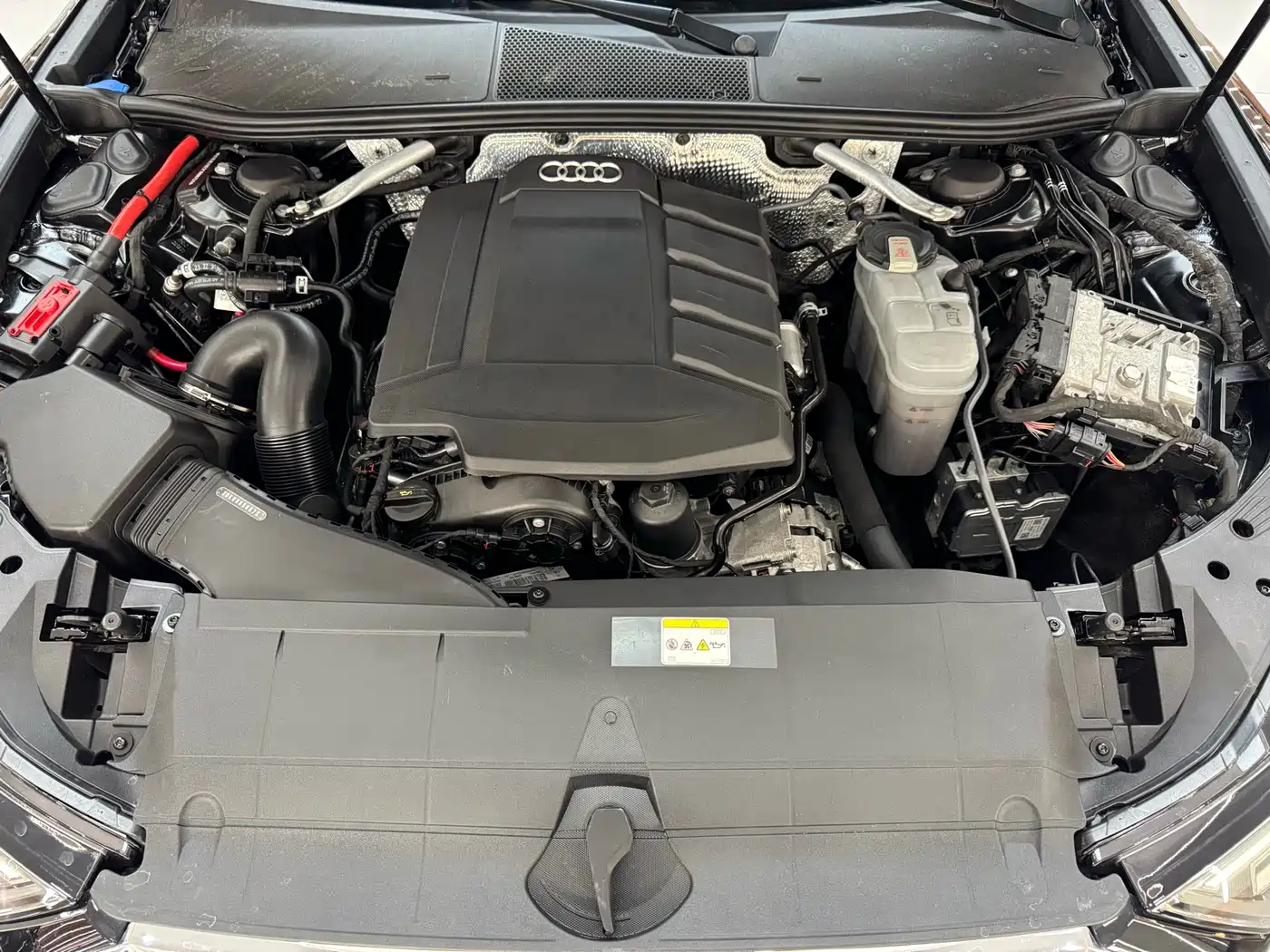 Audi A6L 2023 45 TFSI quattro Premium Elegance фото 9