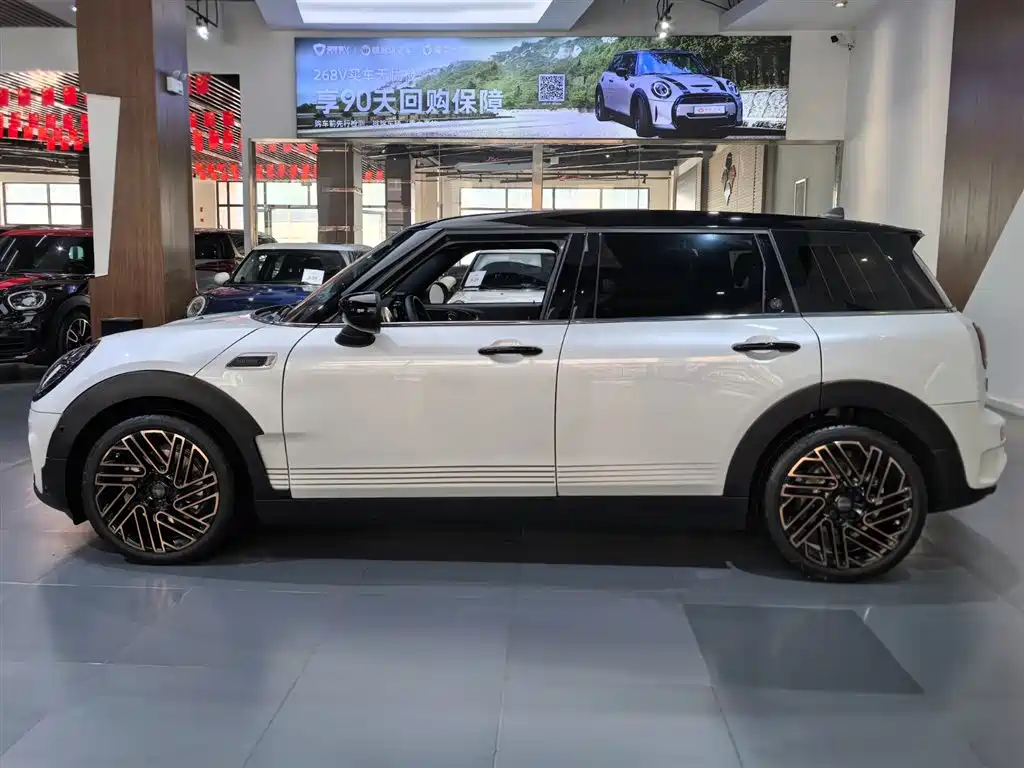 MINI CLUBMAN