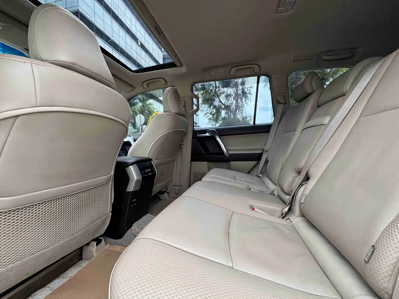 Toyota Prado 2010 4.0L Automatic TX-L фото 6