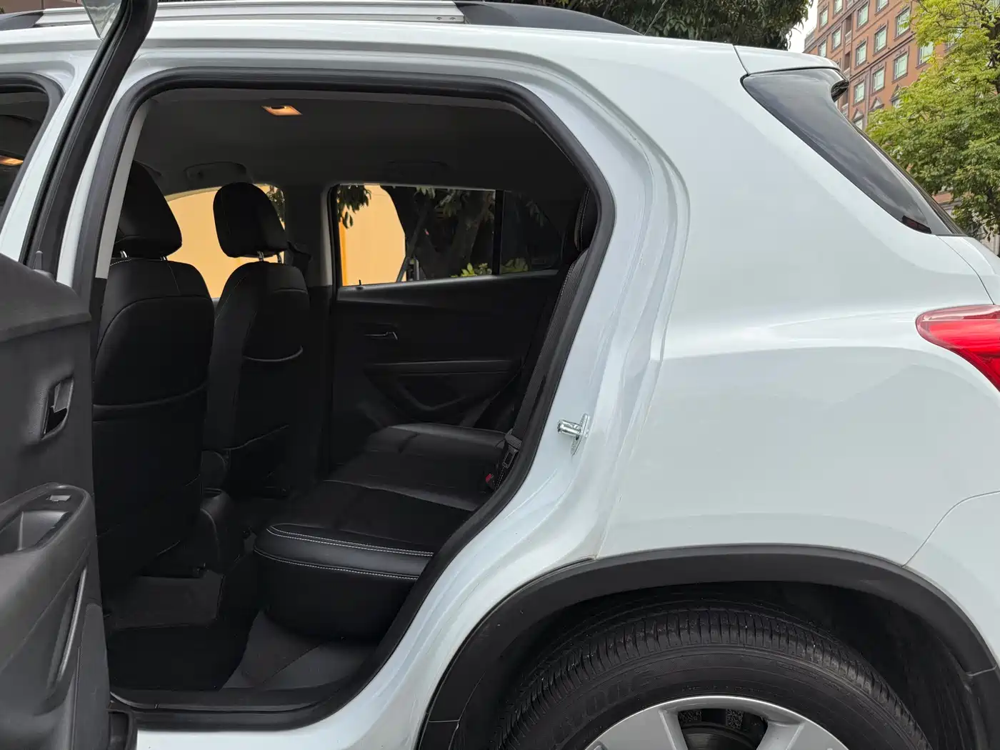 Chevrolet Trax 2014 1.4T Automatic 2WD Comfort фото 7