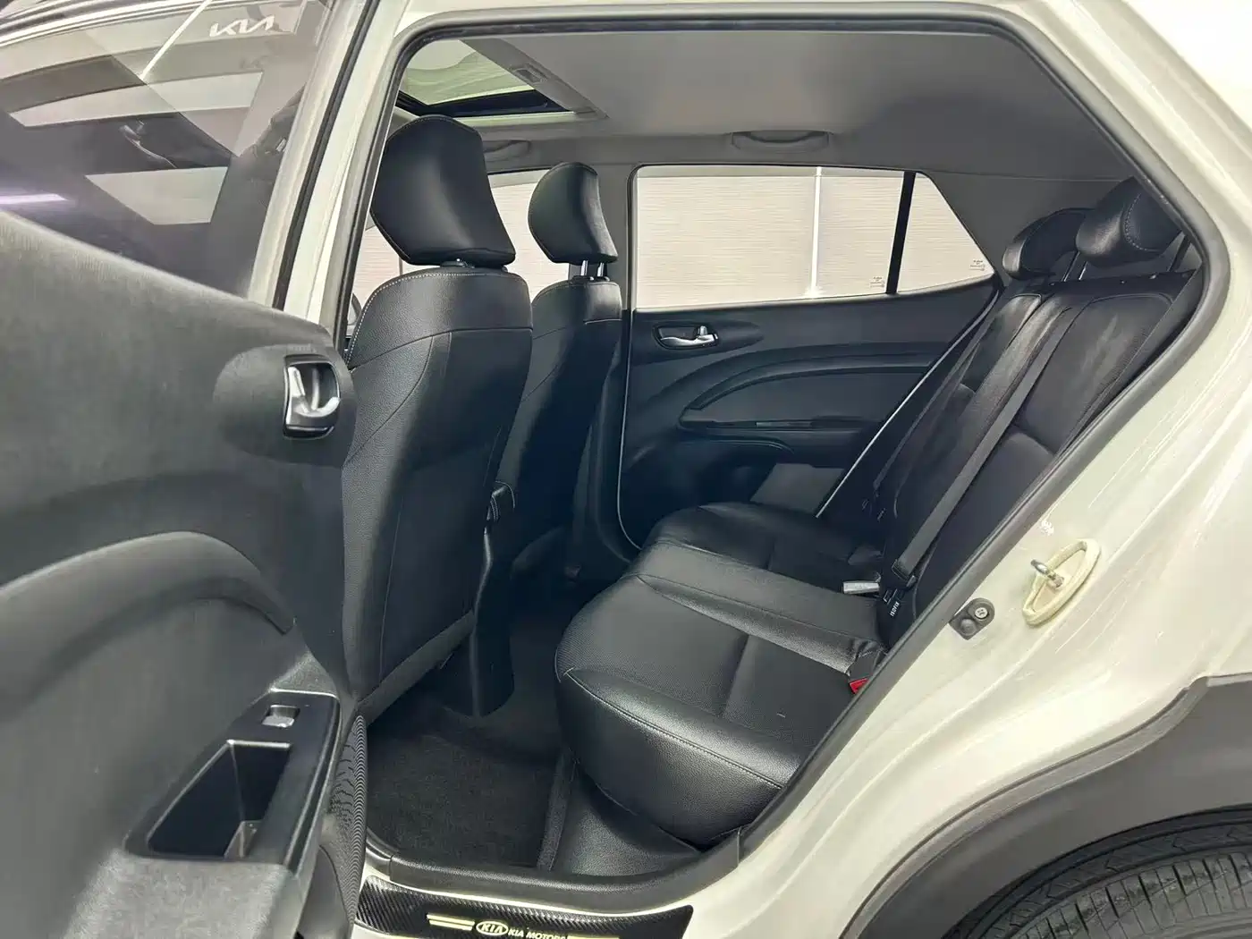 Kia KX1 2021 1.4L CVT Sunroof Version фото 18