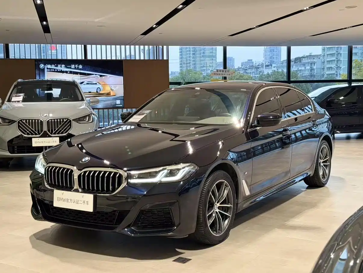 BMW 5 Series 2022 525Li M Sport Package