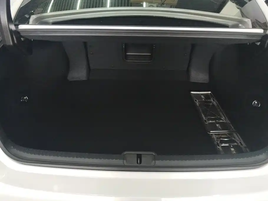 Фото 4 - Lexus ES