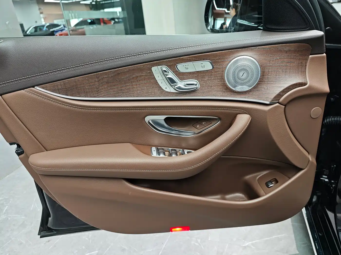 Mercedes-Benz E-Class 2019 Facelift E 300 L Luxury фото 5