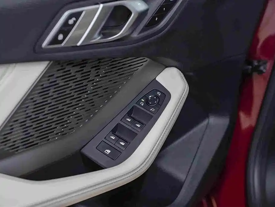 Photo 15 - BMW 2 Series