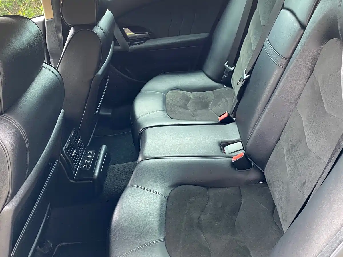 Maserati Quattroporte 2012 2011 4.7L Global Honor Edition