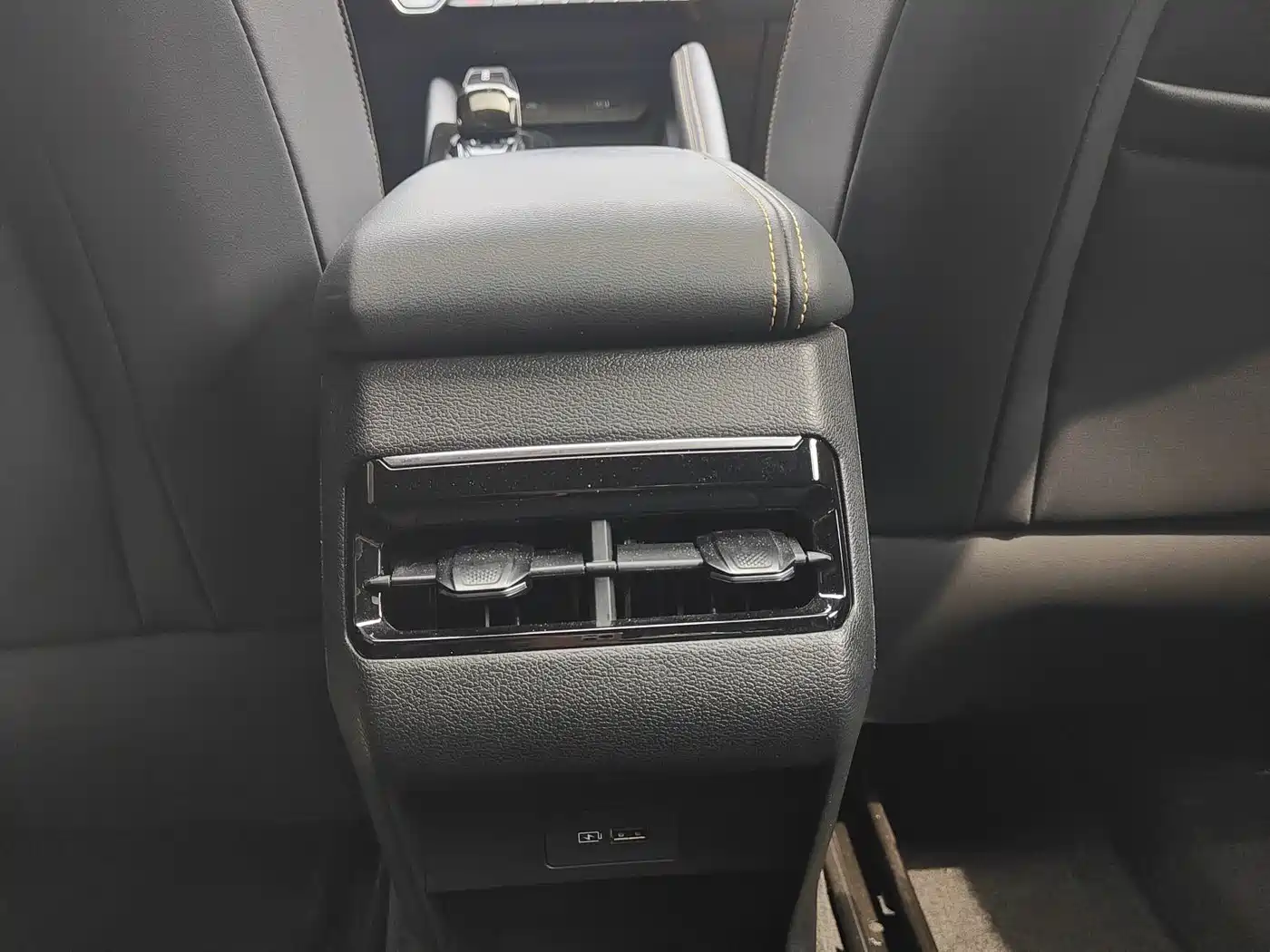GEELY AUTOMOBILE BINYUE