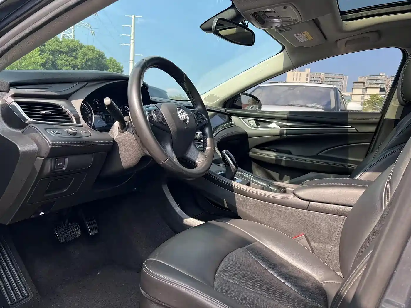 Buick LaCrosse 2018 Model 20T Luxury Edition фото 9