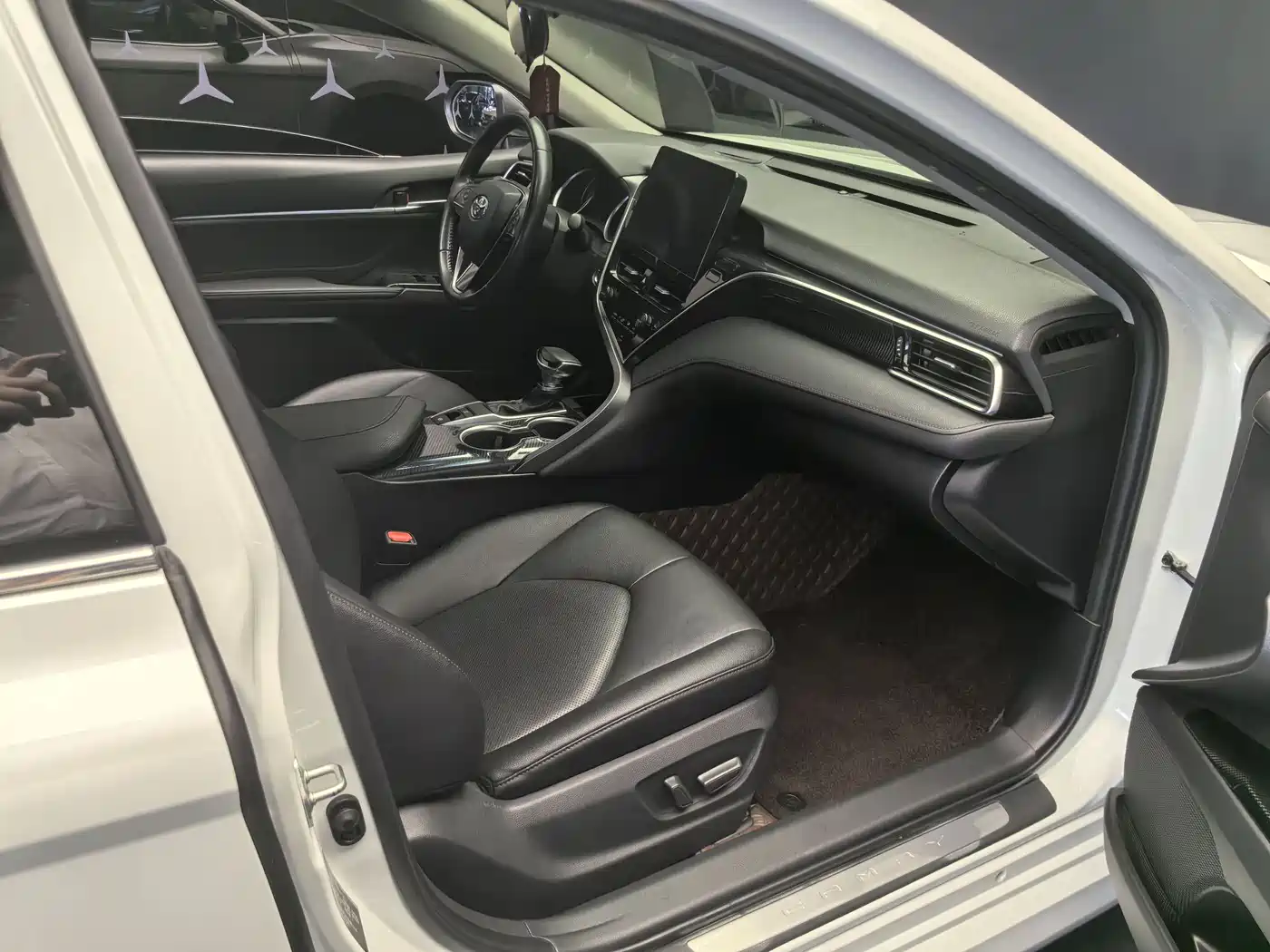 Toyota Camry 2021 2.0G Luxury Edition фото 17