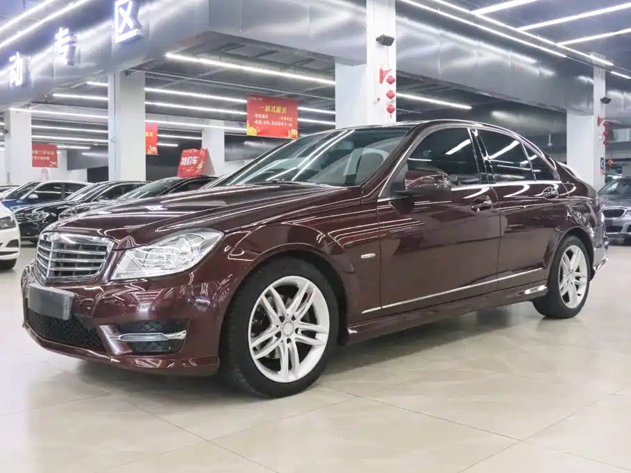 صورة 1 - Mercedes-Benz C-Class