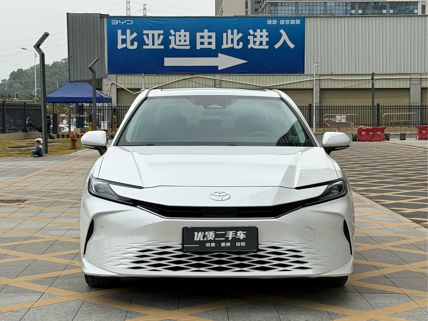 Toyota Camry 2024 Hybrid 2.0HGVP Luxury Edition фото 2