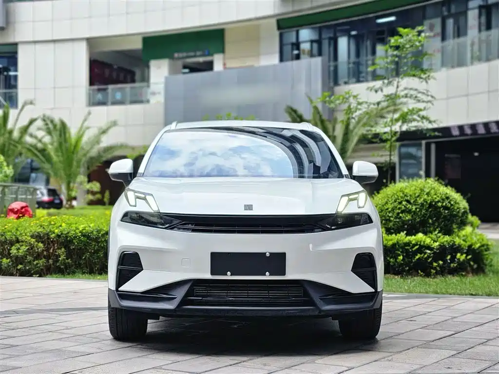 Lynk & Co 06 2025 Renew 1.5T Pro фото 11