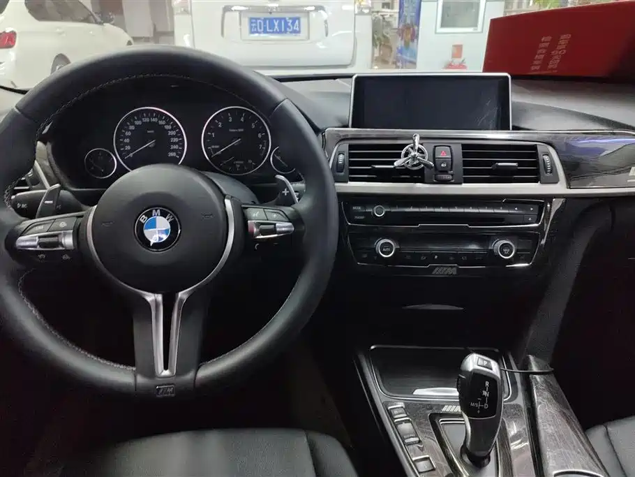 BMW 3 Series 2014 320Li Fashion фото 12