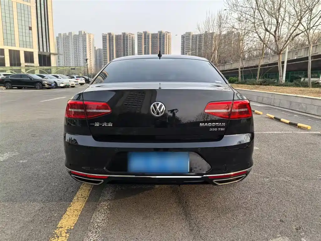 Volkswagen Magotan 2019 330TSI DSG Luxury Class China VI фото 5