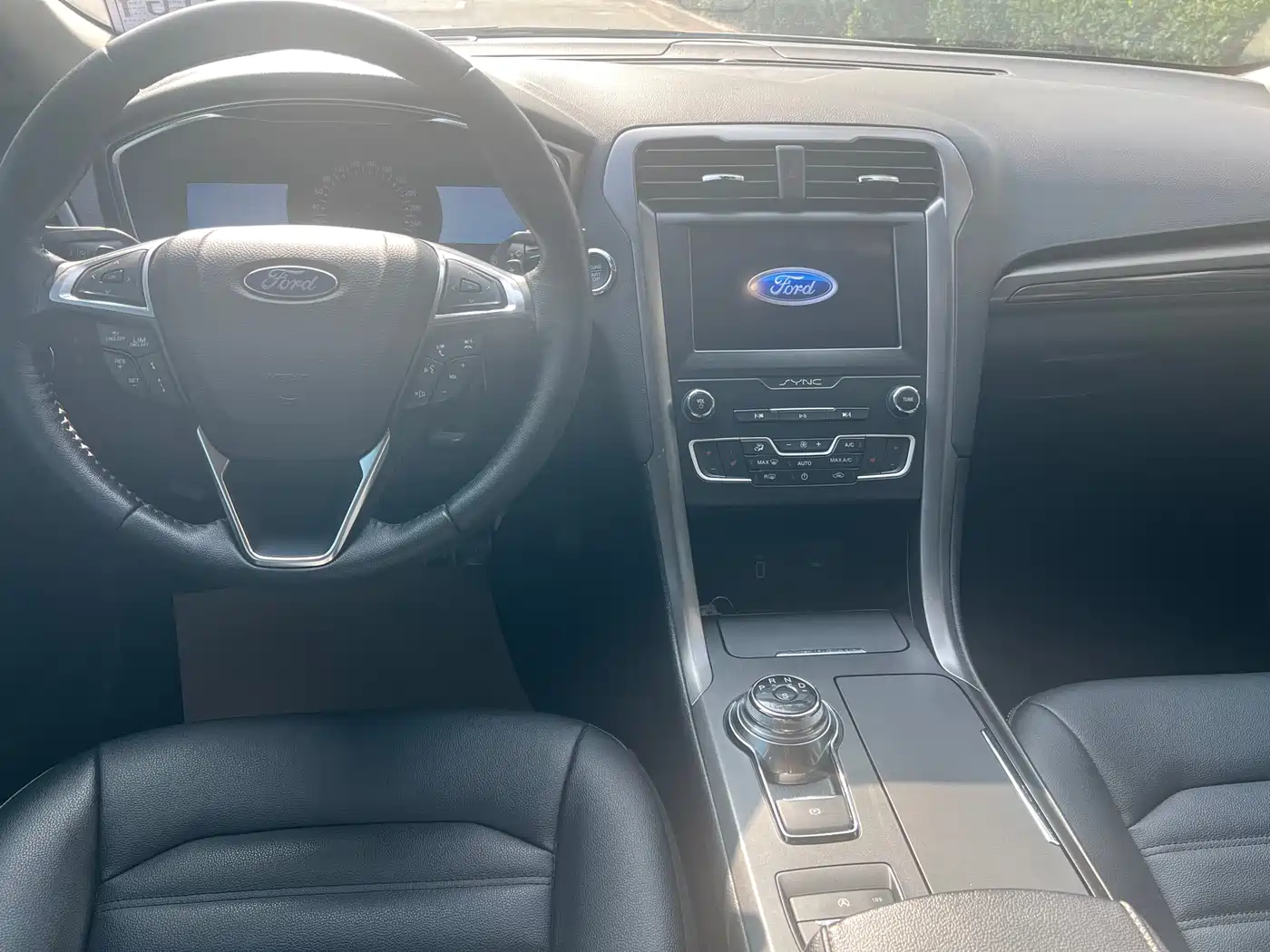 FORD MONDEO