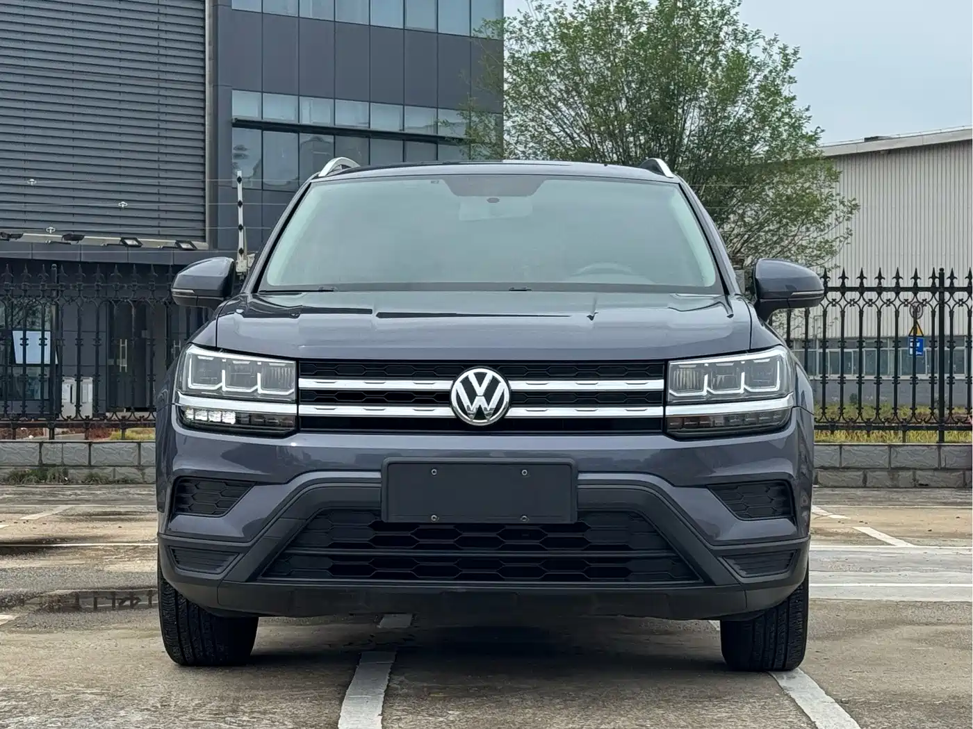 Фото 2 - Volkswagen Tharu