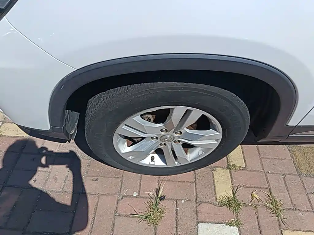 Photo 23 - Changan CS75