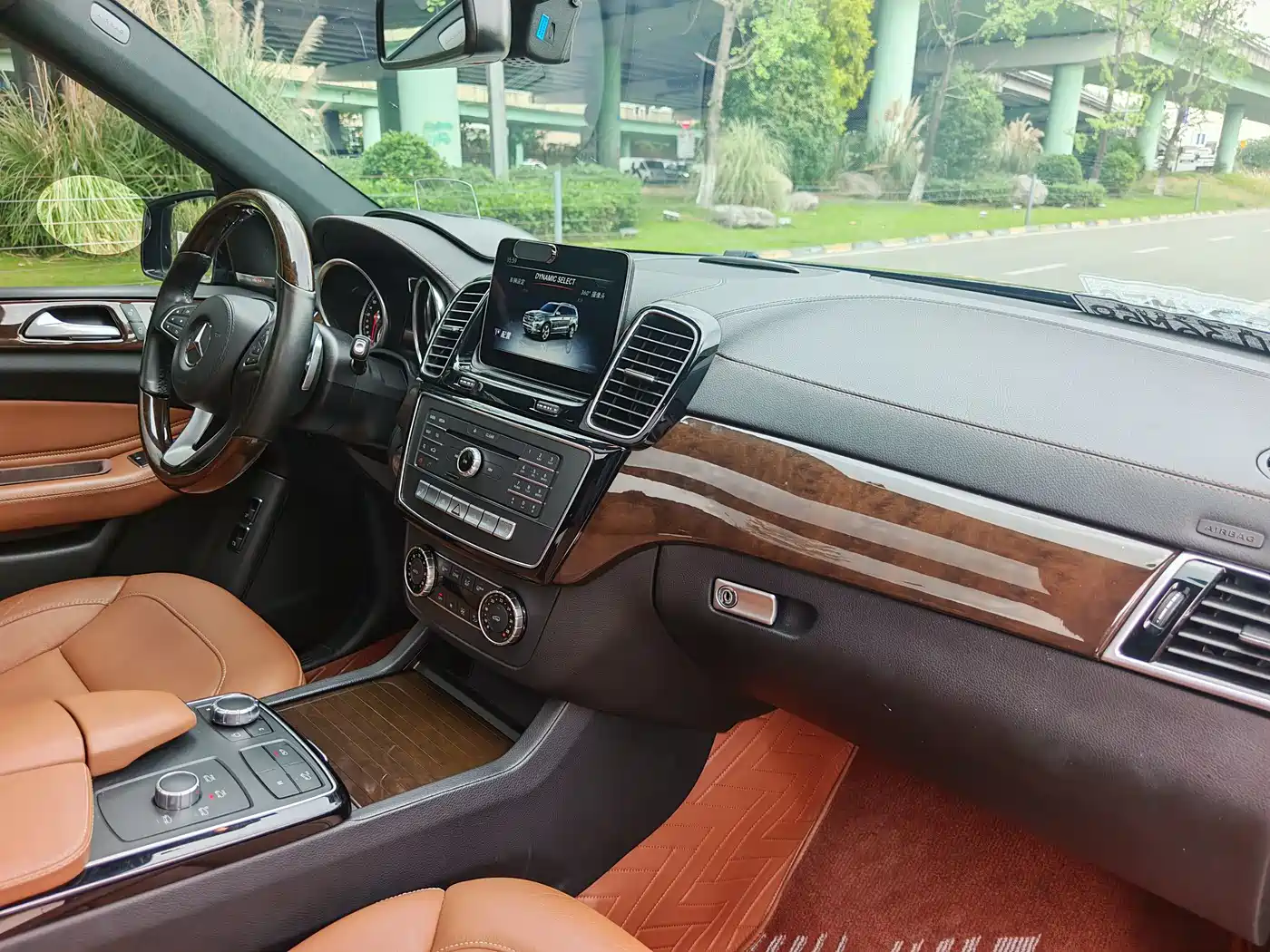 Mercedes-Benz GLS 2018 GLS 400 4MATIC Luxury фото 13