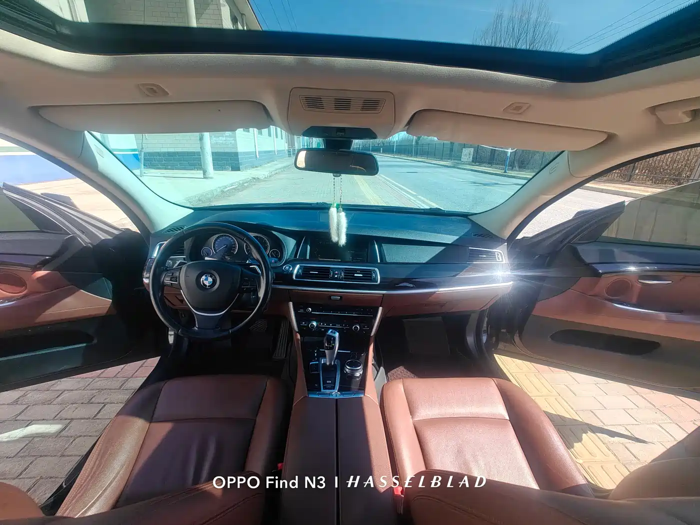 BMW 5 Series GT 2014 535i Leading фото 14